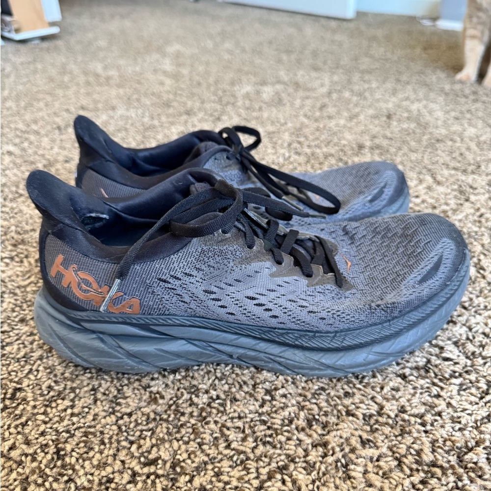 Women’s Hoka Clifton 8’s